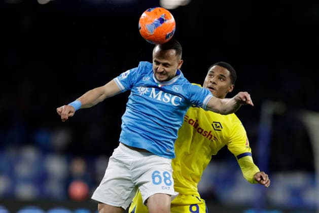 Italy: Serie a football match SSC Napoli vs Hellas Verona Napoli s Slovak midfielder Stanislav Lobotka challenges for the ball with Verona s Swedish forward Amin Sarr during the Serie A football match between SSC Napoli vs Hellas Verona at the Diego Armando Maradona Stadium in Naples on January 07, 2026. _BPH6751 Copyright: xAntonioxBalascox