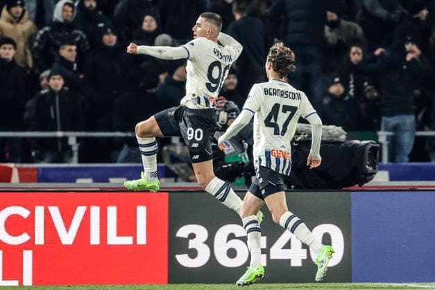 January 7, 2026, Bologna, BOLOGNA: Atalanta s Nikola Krstovic jubilates with his teammates after scoring the goal during the Italian Serie A soccer match Bologna FC vs Atalanta BC at Renato Dall Ara stadium in Bologna, Italy, 7 January 2026. ANSA SERENA CAMPANINI. Soccer: Serie A ; Bologna-Atalanta  - ZUMAa110 20260107_zaf_a110_029 Copyright: xSerenaxCampaninix