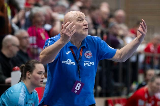 Handball Bundesliga Women, Season 2025 2026 SV Union Halle Neustadt vs Thüringer HC Halle, Germany 07 January 2026 In the picture Coach Herbert Müller Mueller Thueringer HC Halle Saale SWH Arena Sachsen Anhalt Germany