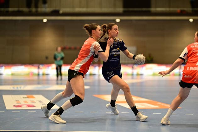 Handball I Women I Season 2025 2026 I 1 HBF I 12 Matchday I Buxtehuder SV HSG Blomberg Lippe I 07 01 2026 Andrea Jacobsen 4, HSG Blomberg Lippe Isabelle Dölle 11, Buxtehuder Sportverein Buxtehude Halle Nord Niedersachsen Germany Copyright: xLobeca FelixxSchlikisx