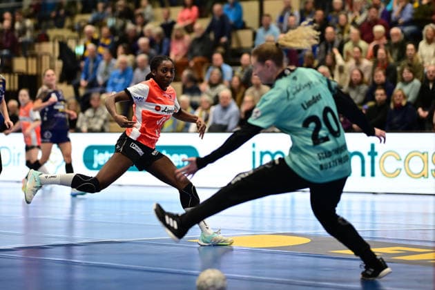 Handball I Women I Season 2025 2026 I 1 HBF I 12 Matchday I Buxtehuder SV HSG Blomberg Lippe I 07 01 2026 Farrelle Njinkeu v Annie Linder 20, Buxtehuder Sportverein Buxtehude Halle Nord Niedersachsen Germany Copyright: xLobeca FelixxSchlikisx