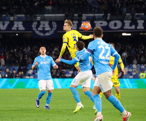 Napoli vs. Hellas Verona football match Martin Frese of FC Hellas Verona During the 2025 26 Italian Serie A football match between SSC Napoli and Hellas Verona on January 7, 2026, at the Diego Armando Maradona Stadium in Naples. Pictured: NAPOLI stadio Diego Armando Maradona CAMPANIA ITALIA Copyright: xFABIOxSASSOxFabioxSassox Napoli Hellas Verona2026_01_07Fabio Sasso2776