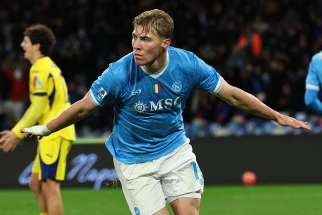 Rasmus Hojlund of SSC Napoli celebrates after scoring a goal, later disalloweb by the Video Assistant Referee (VAR), during the Serie A 2025 2026 football match between SSC Napoli and Hellas Verona at Diego Armando Maradona stadium in Naples (Italy), January 7, 2026. cesarexpurini