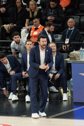 ISTANBUL, TURKEY - JANUARY 7: Head coach Francesco Tabellini of Paris Basketball during the EuroLeague Regular Season Round 20 match between Anadolu Efes Istanbul and Paris Basketball at Turkcell Basketball Development Center on January 7, 2026 in Istanbul, Turkey. Istanbul Turkey Copyright: xSeskimphotox AEfes-ParisBskt-070126 (22)