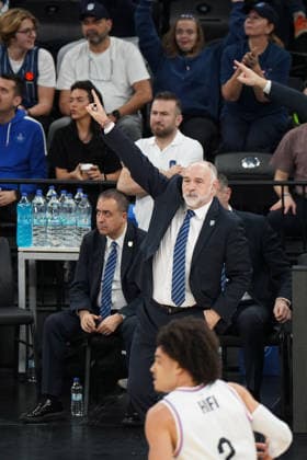 ISTANBUL, TURKEY - JANUARY 7: Head Coach Pablo Laso of Anadolu Efes during the EuroLeague Regular Season Round 20 match between Anadolu Efes Istanbul and Paris Basketball at Turkcell Basketball Development Center on January 7, 2026 in Istanbul, Turkey. Istanbul Turkey Copyright: xSeskimphotox AEfes-ParisBskt-070126 (26)