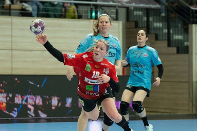 Viktoria Marksteiner Halle, 10 , Julie Holm THC, 8 , Kelly de Abreu Rosa THC, 77 , SV Union Halle Neustadt vs Thüringer HC, Handball, 1 Bundesliga Women, Season 2025 26, 12 Matchday, 07 01 2026 Halle SWH Arena Sachsen Anhalt Germany