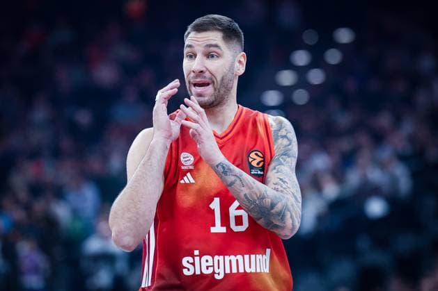 Stefan Jovic 16 FC Bayern Muenchen Basketball gestures, FC Bayern Muenchen Basketball vs Kosner Baskonia Vitoria Gasteiz, Basketball, Men, Turkish Airlines EuroLeague, Regular Season, Season 2025 2026, 07 01 2026 Muenchen Bayern Germany Copyright: xkolbert-press MartinxAgüerax