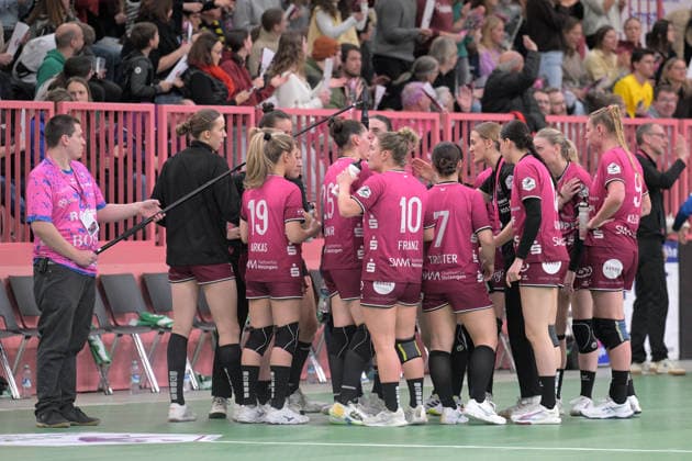 Time Out TusSies TusSies Metzingen vs BVB Borussia Dortmund Handball, Handball, Alsco HBF, 12 League Matchday, Season 2025 2026, 07 01 2026 TusSies Metzingen vs BVB Borussia Dortmund Handball, Handball, Alsco HBF, 12 League Matchday, Season 2025 2026, 07 01 2026 Tuebingen Copyright: xEibner-Pressefoto TobiasxBaurx EP_TBR