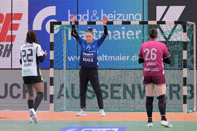 Sara Suba TusSies Metzingen, 77 in goal against Deborah Lassource BVB Borussia Dortmund Handball, 22 at 7 meters TusSies Metzingen vs BVB Borussia Dortmund Handball, Handball, Alsco HBF, 12 League Matchday, Season 2025 2026, 07 01 2026 TusSies Metzingen vs BVB Borussia Dortmund Handball, Handball, Alsco HBF, 12 League Matchday, Season 2025 2026, 07 01 2026 Tuebingen Copyright: xEibner-Pressefoto TobiasxBaurx EP_TBR