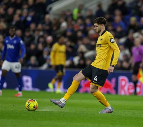 7th January 2026; Hill Dickinson Stadium, Liverpool, England; Premier League Football, Everton versus Wolverhampton Wanderers; Santiago Bueno of Wolverhampton Wanderers plays cross field  RogerxEvans Content restricted for UK based newspaper