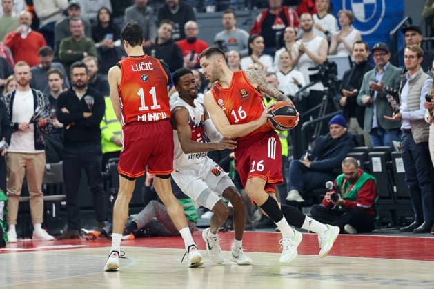 Stefan Jovic FC Bayern Basketball, 16 with Vladimir Lucic FC Bayern Basketball, 11 , with Kobi Simmons Baskonia Vitoria Gasteiz, 02 , GER, FC Bayern Basketball vs Kosner Baskonia Vitoria Gasteiz, Basketball, Euroleague, Matchday 20, Season 2025 2026, 07 01 2026, GER, FC Bayern Basketball vs Kosner Baskonia Vitoria Gasteiz, Basketball, Euroleague, Matchday 20, Season 2025 2026, 07 01 2026 Munich Copyright: xEibner-Pressefoto JennixMaulx EP_JML