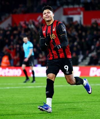 Evanilson of AFC Bournemouth celebrates scoring a goal after making the score 1-1. AFC Bournemouth v Tottenham Hotspur, Premier League, Football, Vitality Stadium, Bournemouth, UK - 07 Jan 2026Bournemouth Vitality Stadium United Kingdom EDITORIAL USE ONLY No use with unauthorised audio, video, data, fixture lists, club league logos or live services. Online in-match use limited to 120 images, no video emulation. No use in betting, games or single club league player publications. Copyright: xJamesxMarsh Shutterstockx 16232824bh