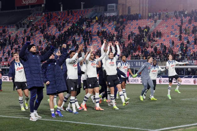 January 7, 2026, Bologna, BOLOGNA: Atlanta s players celebrate the victory at the end of the Italian Serie A soccer match Bologna FC vs Atalanta BC at Renato Dall Ara stadium in Bologna, Italy, 7 January 2026. ANSA SERENA CAMPANINI. Soccer: Serie A ; Bologna-Atalanta  - ZUMAa110 20260107_zaf_a110_053 Copyright: xSerenaxCampaninix