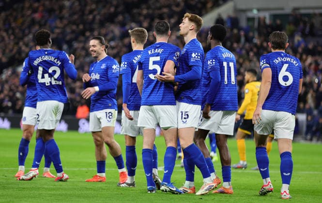7th January 2026; Hill Dickinson Stadium, Liverpool, England; Premier League Football, Everton versus Wolverhampton Wanderers; Everton players congratulate Michael Keane of Everton FC after scoring in the 17th minute to make it 1-0  RogerxEvans Content restricted for UK based newspaper