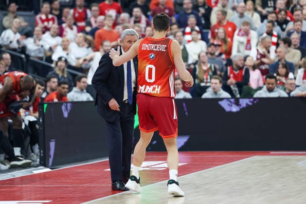 Svetislav Pesic FC Bayern Basketball, Head Coach in conversation with Nenad Dimitrijevic FC Bayern Basketball, 00 , GER, FC Bayern Basketball vs Kosner Baskonia Vitoria Gasteiz, Basketball, Euroleague, Matchday 20, Season 2025 2026, 07 01 2026, GER, FC Bayern Basketball vs Kosner Baskonia Vitoria Gasteiz, Basketball, Euroleague, Matchday 20, Season 2025 2026, 07 01 2026 Munich Copyright: xEibner-Pressefoto JennixMaulx EP_JML