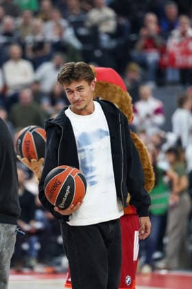 Tom Bischof FC Bayern Muenchen, 20 with Basketball, GER, FC Bayern Basketball vs Kosner Baskonia Vitoria Gasteiz, Basketball, Euroleague, Matchday 20, Season 2025 2026, 07 01 2026, GER, FC Bayern Basketball vs Kosner Baskonia Vitoria Gasteiz, Basketball, Euroleague, Matchday 20, Season 2025 2026, 07 01 2026 Muenchen Copyright: xEibner-Pressefoto JennixMaulx EP_JML