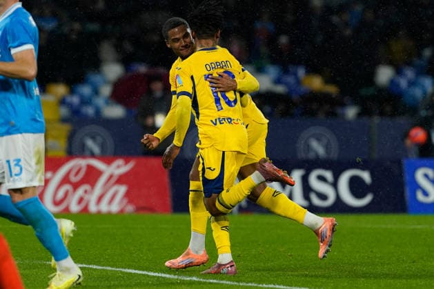 SSC Napoli v Hellas Verona FC - Serie A Gift Orban of Hellas Verona FC celebrates with team mates after scoring during the Serie A match between SSC Napoli and Hellas Verona FC at Stadio Diego Armando Maradona Naples Italy on 7 January 2026. Naples Naples Italy  Copyright: xFrancoxRomanox originalFilename:romano-sscnapol260107_npskz.jpg