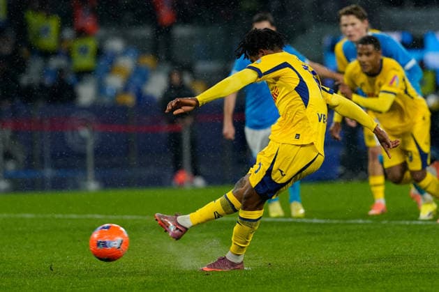 SSC Napoli v Hellas Verona FC - Serie A Gift Orban of Hellas Verona FC scores second goal during the Serie A match between SSC Napoli and Hellas Verona FC at Stadio Diego Armando Maradona Naples Italy on 7 January 2026. Naples Naples Italy  Copyright: xFrancoxRomanox originalFilename:romano-sscnapol260107_npxBi.jpg