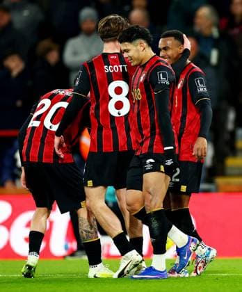 Eli Junior Kroupi of AFC Bournemouth celebrates scoring a goal after making the score 2-1. AFC Bournemouth v Tottenham Hotspur, Premier League, Football, Vitality Stadium, Bournemouth, UK - 07 Jan 2026Bournemouth Vitality Stadium United Kingdom EDITORIAL USE ONLY No use with unauthorised audio, video, data, fixture lists, club league logos or live services. Online in-match use limited to 120 images, no video emulation. No use in betting, games or single club league player publications. Copyright: xJamesxMarsh Shutterstockx 16232824bt