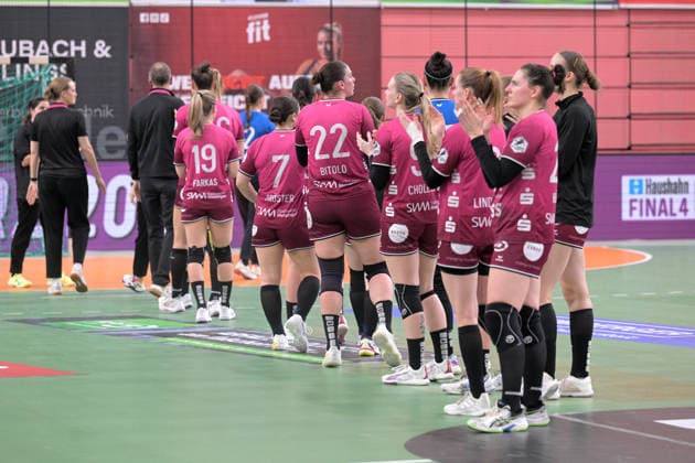 the TusSies would like to thank the fans TusSies Metzingen vs BVB Borussia Dortmund Handball, Handball, Alsco HBF, 12 League Matchday, Season 2025 2026, 07 01 2026 TusSies Metzingen vs BVB Borussia Dortmund Handball, Handball, Alsco HBF, 12 League Matchday, Season 2025 2026, 07 01 2026 Tuebingen Copyright: xEibner-Pressefoto TobiasxBaurx EP_TBR
