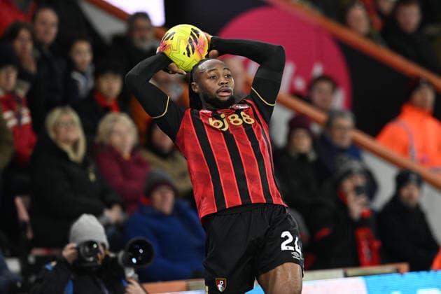 Bournemouth v Tottenham Hotspur, Premier League Antoine Semenyo (24) of AFC Bournemouth takes a long throw in during the Premier League match between Bournemouth and Tottenham Hotspur at the Vitality Stadium, Bournemouth, UK on 7 January 2026. Bournemouth Vitality Stadium Dorset UK Editorial use only DataCo restrictions apply See www.football-dataco.com , Copyright: xGrahamxHuntx PSI-23541-0069