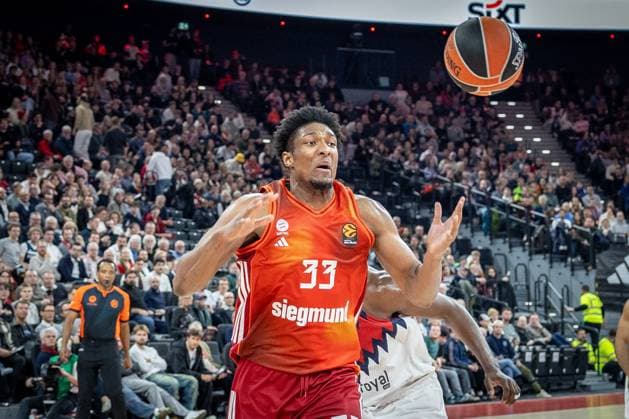 David McCormack 33 FC Bayern Muenchen Basketball in action, Gesture, FC Bayern Muenchen Basketball vs Kosner Baskonia Vitoria Gasteiz, Basketball, Men, Turkish Airlines EuroLeague, Regular season, Season 2025 2026, 07 01 2026 Muenchen Bayern Germany Copyright: xkolbert-press MartinxAgüerax