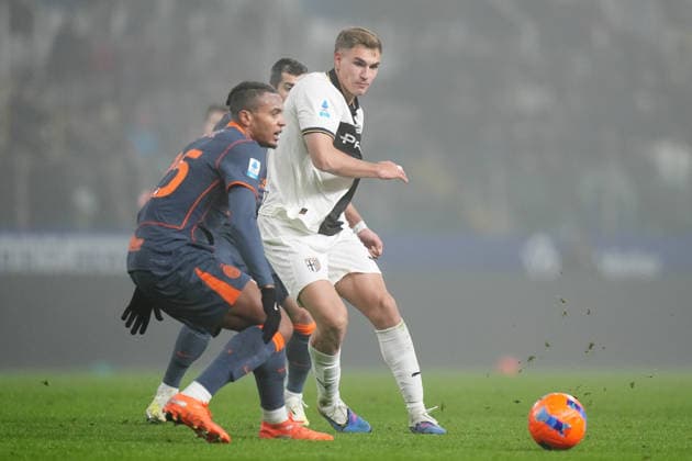 zParma™s Mateo Pellegrino during the Serie A soccer match between Parma and Inter at the Tardini Stadium in Parma , north Italy - Wednesday , January 07 , 2025. - Soccer .  Copyright: xSpada LaPressex