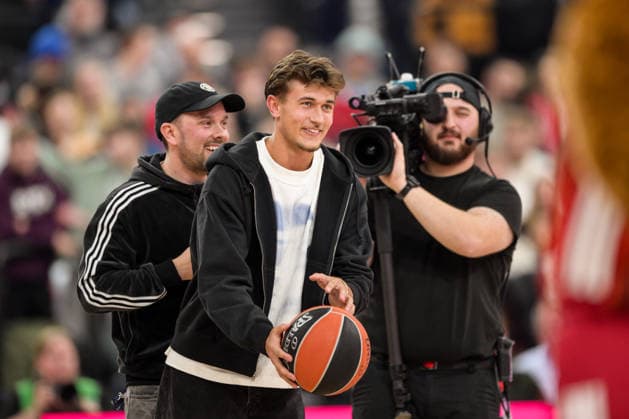 Basketball, Euroleague, 20260107, FC Bayern Munich Kosner Baskonia Vitoria Gasteiz In the picture Tom BISCHOF Bayern, 20 throws from the center line Munich SAP Garden Bayern Germany Copyright: Passion2Press.dex xMarkusxFischex