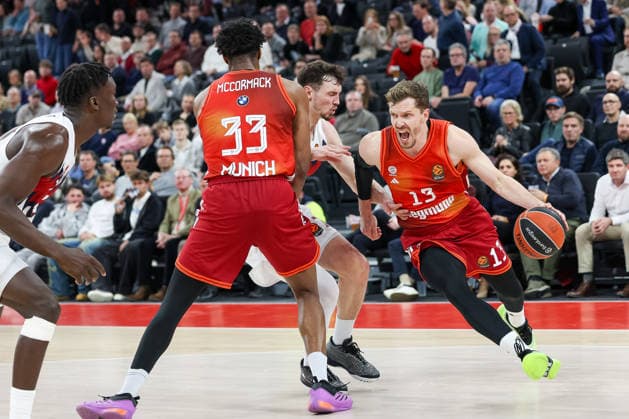 Andreas Obst FC Bayern Basketball, 13 with David McCormack FC Bayern Basketball, 33 , GER, FC Bayern Basketball vs Kosner Baskonia Vitoria Gasteiz, Basketball, Euroleague, Matchday 20, Season 2025 2026, 07 01 2026, GER, FC Bayern Basketball vs Kosner Baskonia Vitoria Gasteiz, Basketball, Euroleague, Matchday 20, Season 2025 2026, 07 01 2026 Munich Copyright: xEibner-Pressefoto JennixMaulx EP_JML