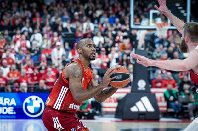 Isiaha Mike 22 FC Bayern Muenchen Basketball in action, FC Bayern Muenchen Basketball vs Kosner Baskonia Vitoria Gasteiz, Basketball, Men, Turkish Airlines EuroLeague, Regular Season, Season 2025 2026, 07 01 2026 Muenchen Bayern Germany Copyright: xkolbert-press MartinxAgüerax