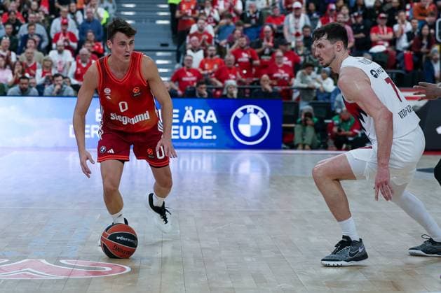 Neno Dimitrijevic 0 FC Bayern in action against Rodions Kurucs 7 Kosner Baskonia Vitoria Gasteiz FC Bayern Muenchen Basketball vs Kosner Baskonia Vitoria Gasteiz, Basketball, Men, Turkish Airlines EuroLeague, Regular Season, Season 2025 2026, 07 01 2026 Muenchen Bayern Germany Copyright: xkolbert-press MartinxAgüerax