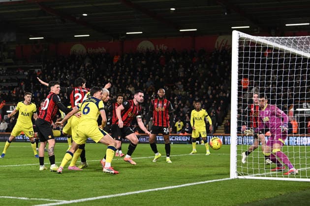 Bournemouth v Tottenham Hotspur, Premier League Richarlison (9) of Tottenham Hotspur heads a shot at goal against the post during the Premier League match between Bournemouth and Tottenham Hotspur at the Vitality Stadium, Bournemouth, UK on 7 January 2026. Bournemouth Vitality Stadium Dorset UK Editorial use only DataCo restrictions apply See www.football-dataco.com , Copyright: xGrahamxHuntx PSI-23541-0109