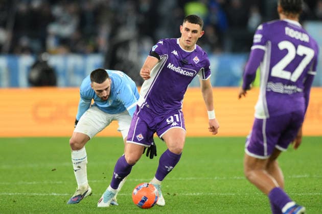 CALCIO - Serie A - SS Lazio vs ACF Fiorentina Roberto Piccoli of AC Fiorentina under pressure from Matias Vecino of SS Lazio during the match of 19th day of the Serie A Championship between S.S.Lazio and A.C. Fiorentina at the Olimpico Stadium on Jan 7, 2026 in Rome, Italy. during SS Lazio vs ACF Fiorentina, Italian soccer Serie A match in Rome, Italy, January 07 2026 Rome Italy  Copyright: xIPAxSport ABACAx