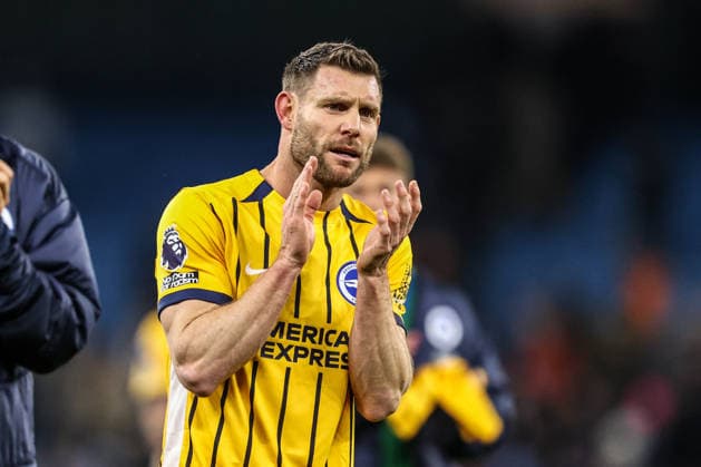 Premier League Manchester City v Brighton and Hove Albion James Milner of Brighton & Hove Albion applauds the fans after the game during the Premier League match Manchester City vs Brighton and Hove Albion at Etihad Stadium, Manchester, United Kingdom, 7th January 2026 (Photo by Alfie Cosgrove News Images) Manchester Etihad Stadium Manchester United, ManU Kingdom Copyright: xAlfiexCosgrove NewsxImagesx