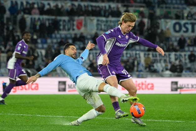 Fiorentinaâ??s Albert Gudmundsson and Lazioâ??s Mattia Zaccagni during the Italian Football Championship League A 2025 2026 match between SS Lazio vs ACF Fiorentina at the Olimpic Stadium in Rome on 07 January 2026.  Copyright: xFabrizioxCorradetti IPAxSportx xipa-agency.netx xx IPA_69797154 IPA_Agency_IPA69797154