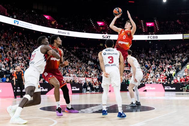 MUNICH, GERMANY - JANUARY 07: Neno Dimitrijevic (FC Bayern Muenchen, 0) throws a three pointer during the Turkish Airlines EuroLeague match between FC Bayern Muenchen vs. Kosner Baskonia Vitoria-Gasteiz at SAP Garden on round 20 of Turkish Airlines EuroLeague on January 07, 2026 in Munich, Germany. Bavaria Germany Copyright: xSteffiexWunderlx