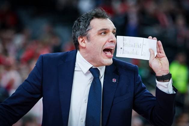 Head coach Paolo Galbiati Kosner Baskonia Vitoria Gasteiz with instructions to his team, energetic, expressive, FC Bayern Muenchen Basketball vs Kosner Baskonia Vitoria Gasteiz, Basketball, Men, Turkish Airlines EuroLeague, Regular season, Season 2025 2026, 07 01 2026 Muenchen Bayern Germany Copyright: xkolbert-press MartinxAgüerax