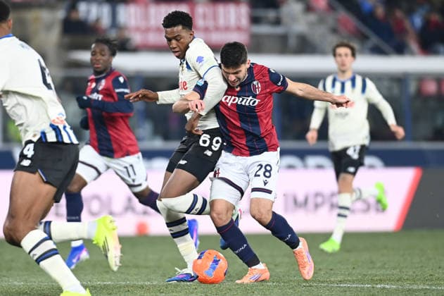 Nicolo Cambiaghi (Bologna Fc) in action during Bologna FC vs Atalanta BC, Italian soccer Serie A match in Bologna, Italy, January 07 2026  Copyright: xGianlucaxRicci IPAxSportx xipa-agency.netx xx IPA_69800436 IPA_Agency_IPA69800436