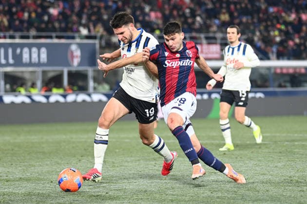 Nicolo Cambiaghi (Bologna Fc) in action during Bologna FC vs Atalanta BC, Italian soccer Serie A match in Bologna, Italy, January 07 2026  Copyright: xGianlucaxRicci IPAxSportx xipa-agency.netx xx IPA_69800457 IPA_Agency_IPA69800457