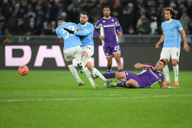 CALCIO - Serie A - SS Lazio vs ACF Fiorentina Roberto Piccoli of AC Fiorentina under pressure from Danilo Cataldi of SS Lazio and Mario Gila of SS Lazio during the match of 19th day of the Serie A Championship between S.S.Lazio and A.C. Fiorentina at the Olimpico Stadium on Jan 7, 2026 in Rome, Italy. during SS Lazio vs ACF Fiorentina, Italian soccer Serie A match in Rome, Italy, January 07 2026 Rome Italy  Copyright: xIPAxSport ABACAx