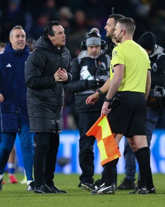 London, England, January 07 2026: Head coach of Aston Villa Unai Emery vents frustration to the officials at full time in the Premier League game between Crystal Palace and Aston Villa at Selhurst Park in London, England. (Photo by Jay Patel Sports Press Photo SPP) Copyright: xJayxPatel SportsxPressxPhoto SPPx Sportspressphoto_SPR79605