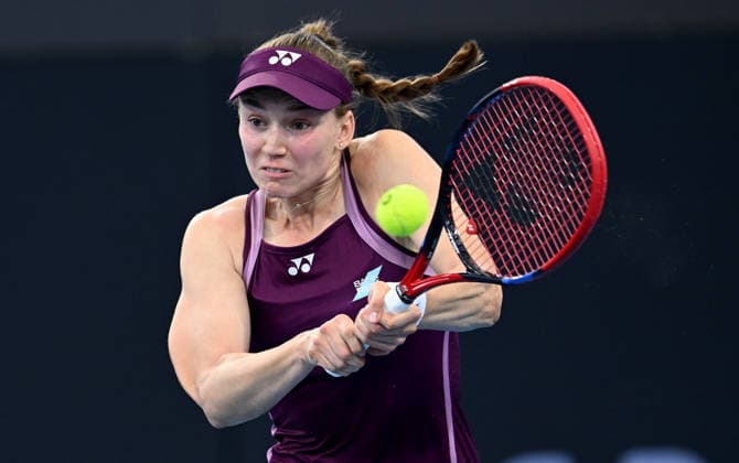 TENNIS BRISBANE INTERNATIONAL, Elena Rybakina of Kazakhstan in action against Paula Badosa of Spain during day five of the Brisbane International tennis tournament at Pat Rafter Arena in Brisbane, Thursday, January 8, 2026. ( NO ARCHIVING, EDITORIAL USE ONLY BRISBANE QUEENSLAND AUSTRALIA  Copyright: xDARRENxENGLANDx 20260108112964441170