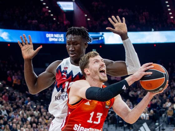Assertive Bayerns 13 Andreas OBST against Baskonias 18 DIOP Basketball Bayern Baskonia 96 89 Euroleague, FC Bayern Basketball Kosner Baskonia Vitoria Gasteiz, round 20, season 2025 2026, on 7 1 2026 in Munich, S A P G A R D E N, Germany Source Copyright Credit Oryk HAIST xBASKETBALL-BAYERN-BASKONIAx