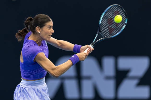 January 8, 2026, Brisbane, Qld, Australia: SORANA CIRSTEA of Romania plays a backhand during her WomenÃ¢â‚¬â ¢s Singles round of 16 match against ARYNA SABALENKA of Belarus at the Brisbane International. Brisbane Australia - ZUMAt173 20260108_zsp_t173_004 Copyright: xStephanexThomasx