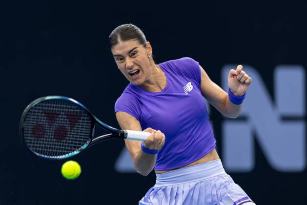 January 8, 2026, Brisbane, Qld, Australia: SORANA CIRSTEA of Romania plays a forehand during her WomenÃ¢â‚¬â ¢s Singles round of 16 match against ARYNA SABALENKA of Belarus at the Brisbane International. Brisbane Australia - ZUMAt173 20260108_zsp_t173_005 Copyright: xStephanexThomasx