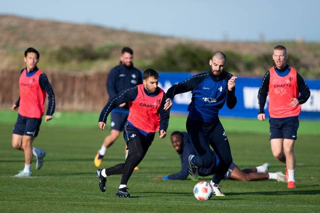 SerhatSemih Güler SV Darmstadt 1898, 22 in a duel with Aleksandar Vukotic SV Darmstadt 1898, 20 , ESP, SV Darmstadt 98, Football, 2 Bundesliga, Training camp in El Saler, 5 day, 08 01 2026 ESP, SV Darmstadt 98, Football, 2 Bundesliga, Training camp in El Saler, 5 day El Saler Copyright: xEibner-Pressefoto FlorianxWiegandx EP_FWD