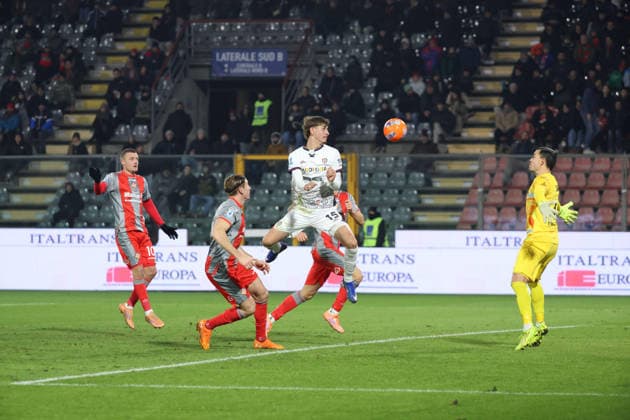 Cagliari s Juan Rodriguez during the Serie A soccer match between Cremonese and Cagliari at the Giovanni Zini Stadium in Cremona Italy, 8 january 2026. - Soccer .  Copyright: xAlbertoxMariani LaPressex