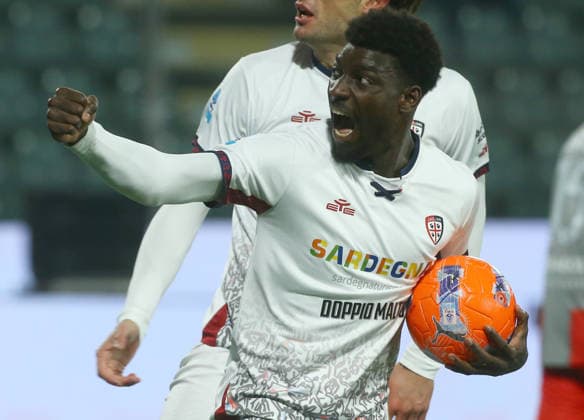 Cagliari Michel Adopo esultanza goal 2-1 during the Serie A soccer match between Cremonese and Cagliari at the Giovanni Zini in Cremona, north west Italy - GiovedÃ¬ , 8 Gennaio 2026. - Soccer .  Copyright: xAlbertoxMariani LaPressex