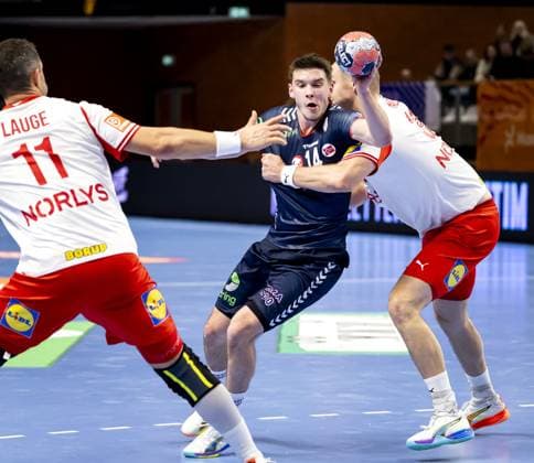 ALMERE - Norway s Patrick Helland Anderson in action against Denmark s Rasmus Lauge Schmidt during the Norway-Denmark Golden League handball match. The handball players are preparing for the European Championship, EM, Europameisterschaft SEM VAN DER WAL ANP xVIxANPxSportx xxANPxIVx 546713311 originalFilename: 546713311.jpg