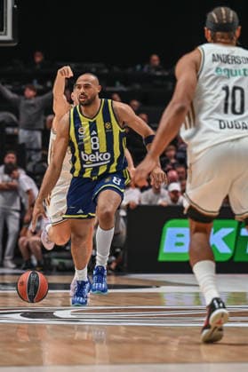 Dubai Basketball v Fenerbahce Beko - EuroLeague DUBAI, UNITED ARAB EMIRATES - JANUARY 8: Talen Horton-Tucker (L) of Fenerbahce in action during the EuroLeague 2025-26 season game between Dubai Basketball and Fenerbahce Beko at the Coca Cola Arena in Dubai, United Arab Emirates on January 8, 2026. Waleed Zein Anadolu Dubai United Arab Emirates. Editorial use only. Please get in touch for any other usage.  Copyright: x2026xAnadoluxWaleedxZeinx